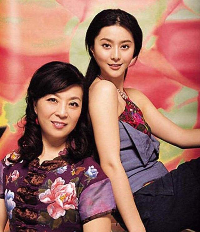 力捧范冰冰16年后，贾云锒铛入狱，他和范冰冰的故事并不简单