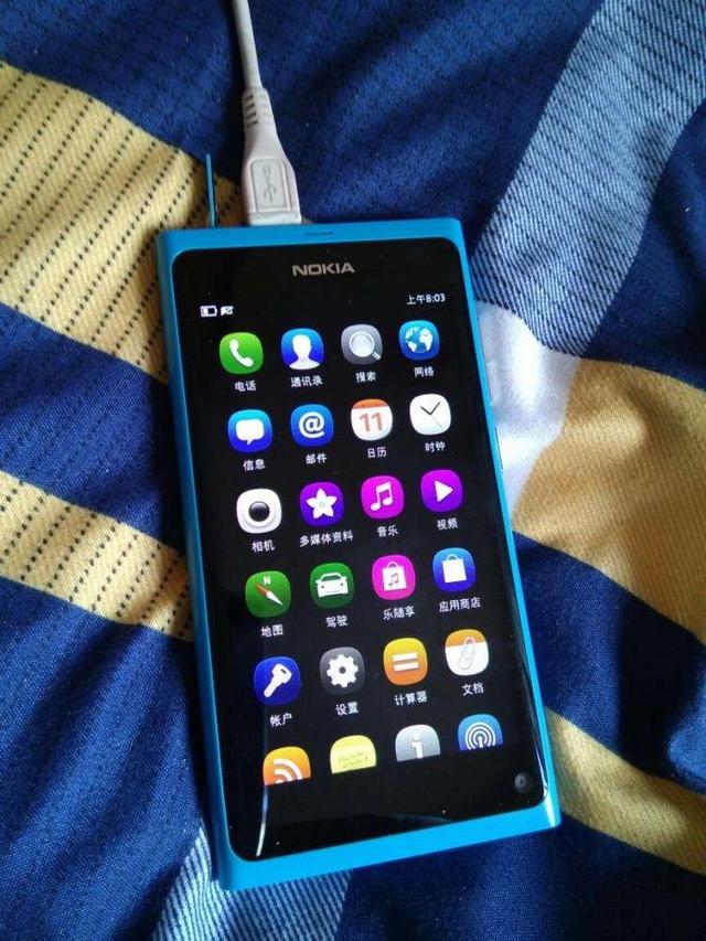 诺基亚N900搭载完整linux系统的小众智能手机