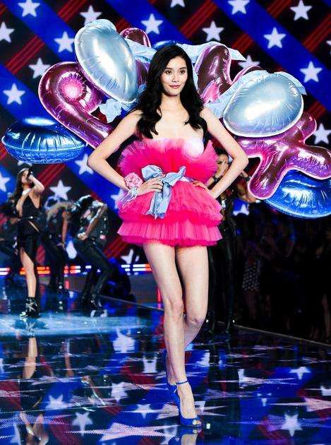 生下赌王长孙，奚梦瑶被豪门“除名”：想用婚