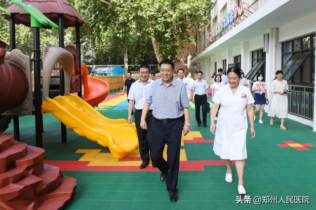 河南中医药大学党委书记别荣海一行来院调研