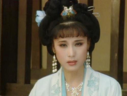 半辈子|李建群是谁？美了半辈子的演员，做了一辈子设计，却不幸患癌离世