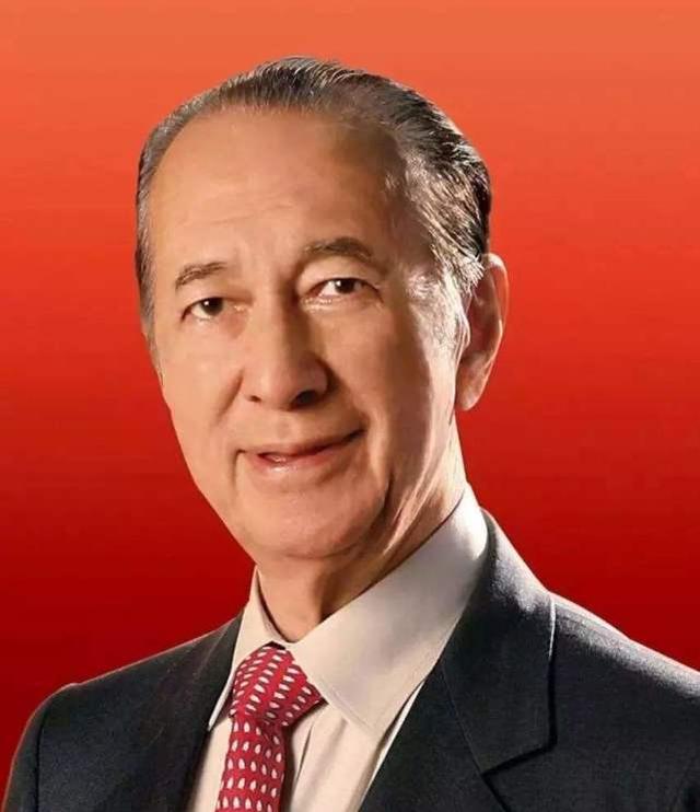 何鸿燊到底多有钱？看看他吃的炒饭你就知道，