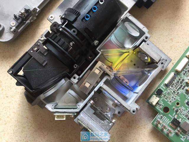 卡西欧CASIO激光+LED短焦投影仪UP50WN拆解，维修偏
