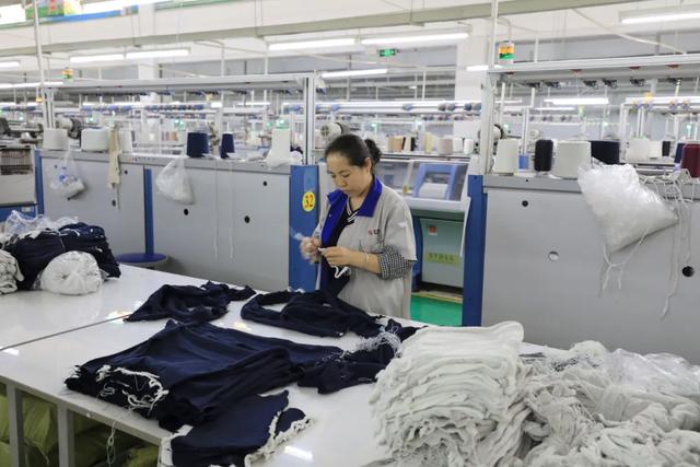 【弘扬蒙古马精神 育新机 开新局 谱新篇】5.4亿多元贷款助力临河复工复产复商复市