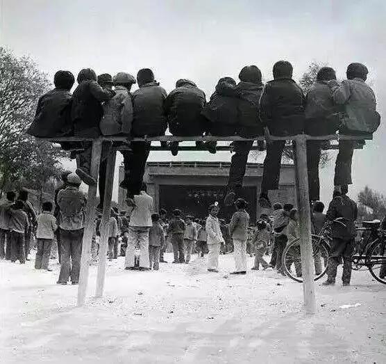 地摊经济时代，露天电影院能救市吗？