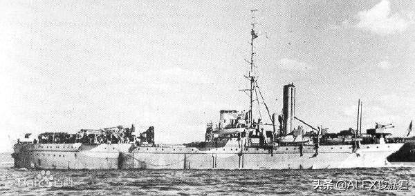 航母的弱鸡时代：两艘航空母舰单挑1艘巡洋舰，