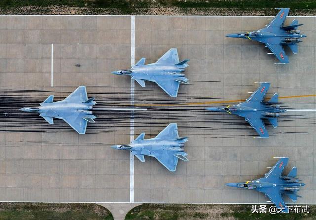 ս���������ڼ�-20�����վ��������У���-16װ�������ѳ�100�ܣ�