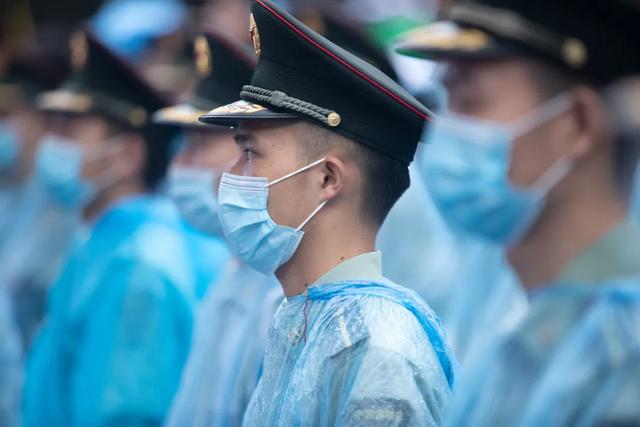 “复兴民族兮，誓作前锋”重庆大学的毕业典礼太感人……
