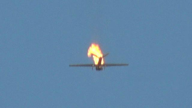 土耳其战舰连射4枚导弹，打爆翼龙2无人机，现场