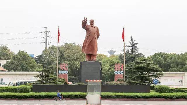 青山，武漢最閃亮的新名片