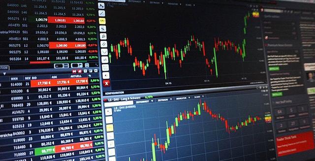 浙江广厦：左手房地产，右手娱乐圈