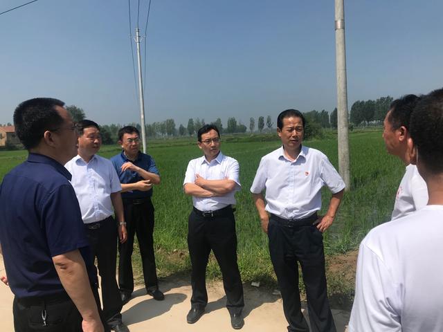 市科技局赴范县陆集乡前张赵村开展结对帮扶活动