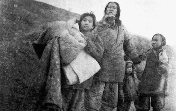 河南一老农收养日本逃兵47年，逃兵回国后，这样