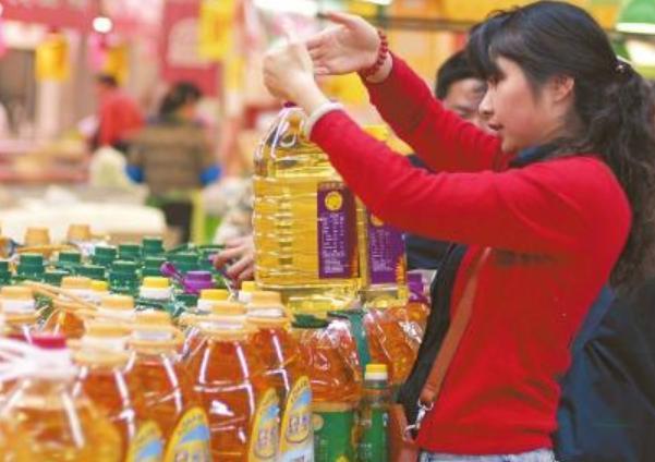 中俄再次联手！千吨订单砸向俄罗斯，加拿大极