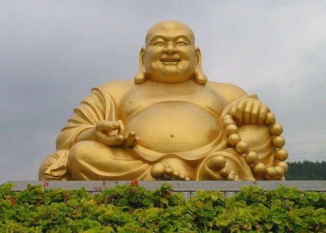 因长得太像弥勒佛，被富婆带回家，如今的他怎么样了？