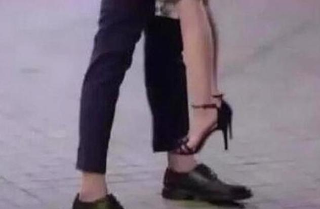 演员拍戏为什么拍的都是上半身特写？原来他们