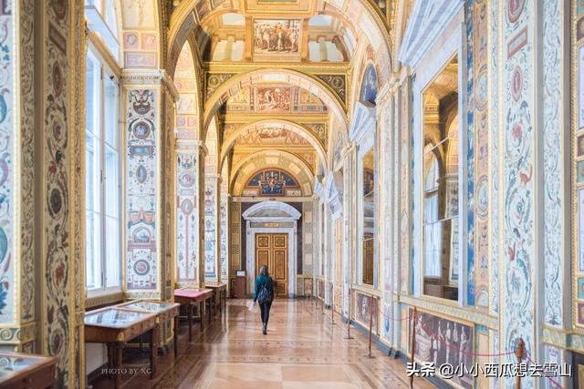 俄罗斯旅游的灵魂景点之一，圣彼得堡的地标建筑，堪称艺术的宝库