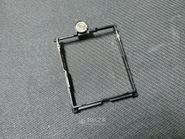內置機械硬盤！諾基亞曾經的黑科技手機N91詳細拆解+硬件簡單分析