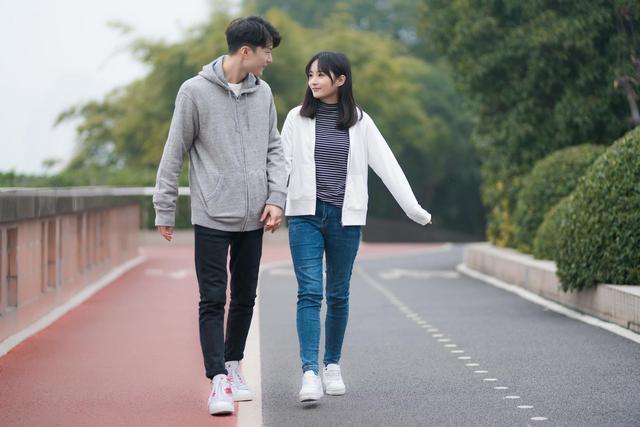 后半生，不要透支你的朋友圈