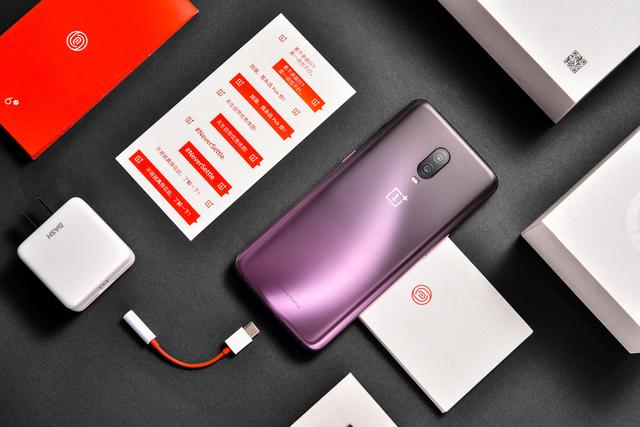 全面屏、光感屏幕指纹一加6T发布，起售价3399！