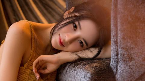 她人美戏好主角拿到手软，却始终火不起来，全