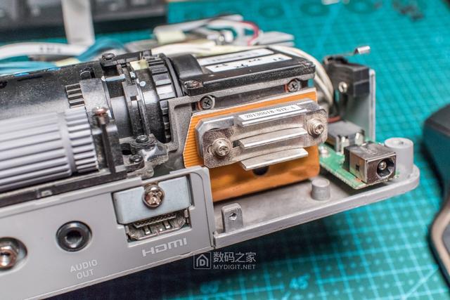 卡西欧CASIO激光+LED短焦投影仪UP50WN拆解，维修偏