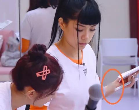 朱婧汐有纹身如何录制《姐姐》？看到节目组的