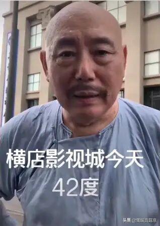 65岁李成儒现身，家产过亿却生活节俭，离婚两次后至今仍是单身