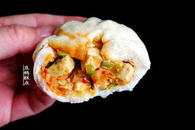 三伏天，学做香辣豆腐包子，简单易上手，又省时又好吃