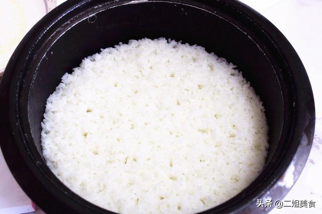 蒸米饭，冷水放大米是错的！大厨：知道这3点，米饭更加香软可口