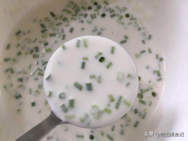 广式芋头糕，咸香软糯不粘牙，小时候的味道