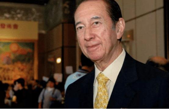 传奇人物年轻时长什么样？