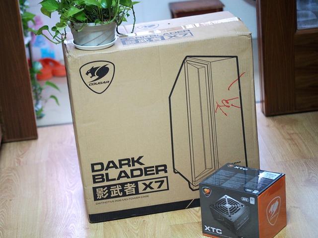 骨伽影舞者X7让PC运行更加稳定的机箱