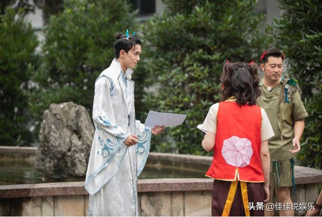 《奔跑吧》最新路透照，吴磊阚清子来助阵，金