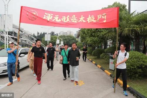 馬保國4秒被KO卻用“5步法”收割了流量，中國武術(shù)得到了什么？