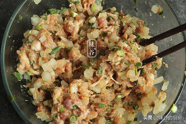 明日入伏，记得吃它，既营养又有寓意，清香开胃，帮你平安度夏