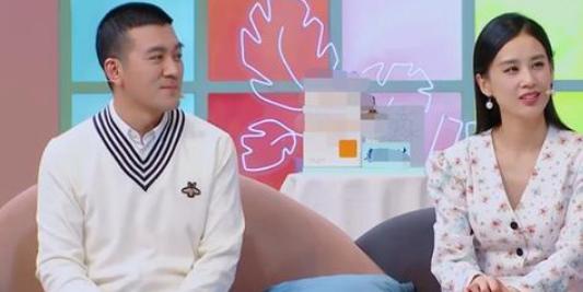 【静的】黄圣依看伊能静的表情 两人关系显露无疑是作秀还是真事？