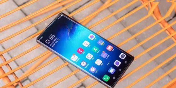 最“惨”的vivo旗舰，屏占比99.6%全球第一，销量