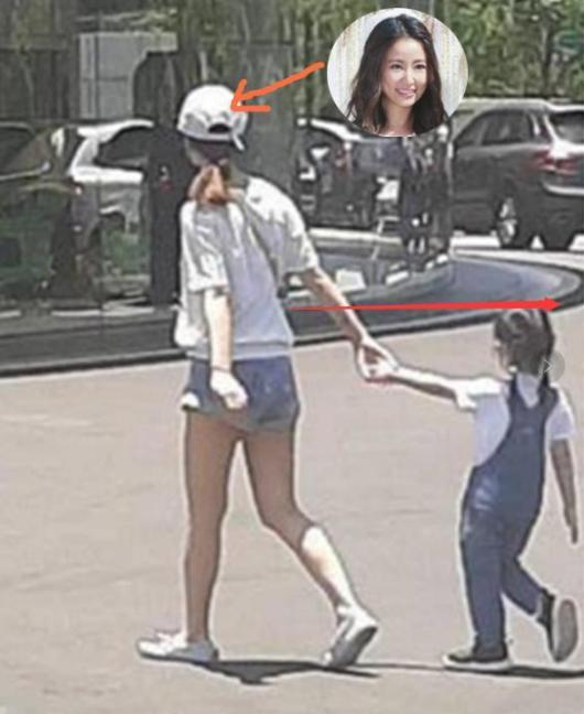 霍建华林心如带3岁女儿现身，女儿身高惊人，颜值超高