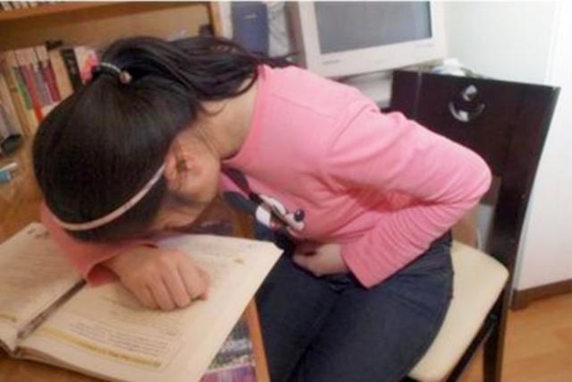 央视多次曝光“索命杯”，倒进去的开水变毒水