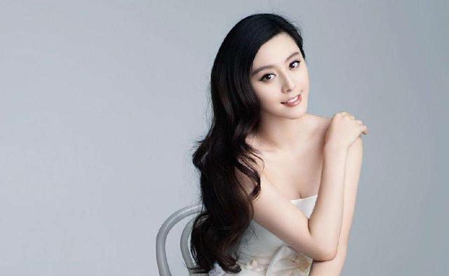 曾官宣自己就是豪门，在遭遇8亿天价罚款后，已默默退出娱乐圈