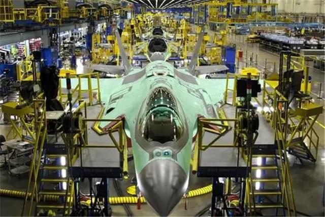 美国按下先进战机暂停键，日本开始夜以继日生