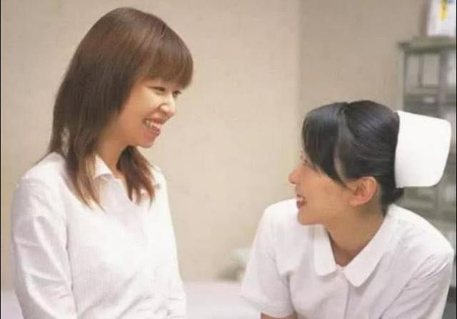 护士怎么去避免病人的“隐私部位”？听到小护士的回答，网友蒙了