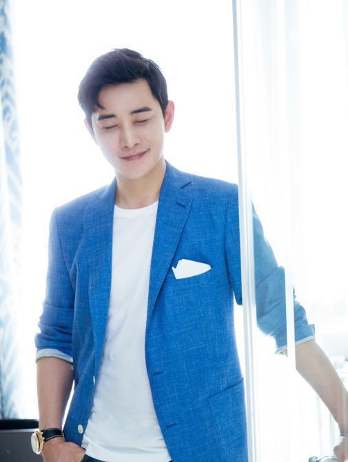 9年前，传被苗圃甩，迎娶唐嫣，揭罗晋黑白头像“藏”着的秘密