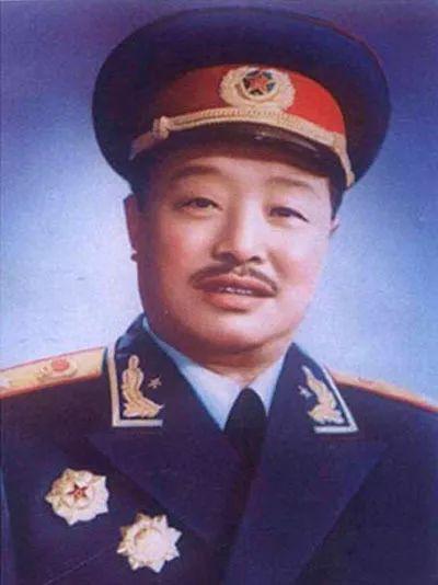 他是开国中将，一生共17次负重伤，中弹后竟然刮