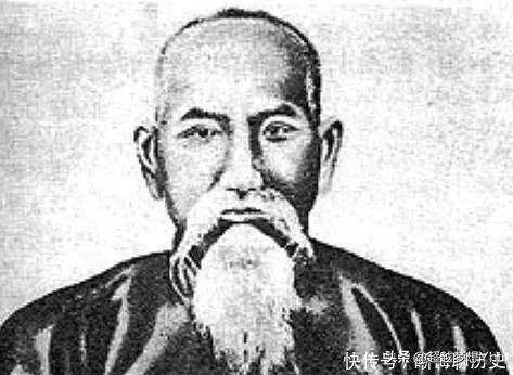 中国华人建立的亚洲第一个民主制国家，曾申请向清朝附藩