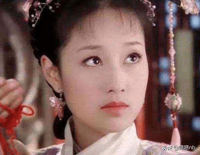 看了马伊琍18岁照片，再看姚迪18岁照片，才懂文章眼光有多好