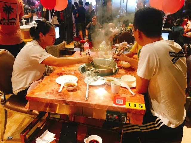 疫情下火锅迎来至暗时刻，这些品牌拿什么率先