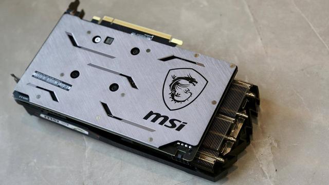 微星MPG Z490 GAMING CARBON WIFI主板开箱小测