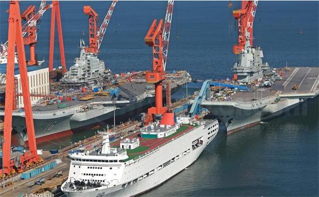 我国新航母001A舰载机训练起飞降落与辽宁舰载机